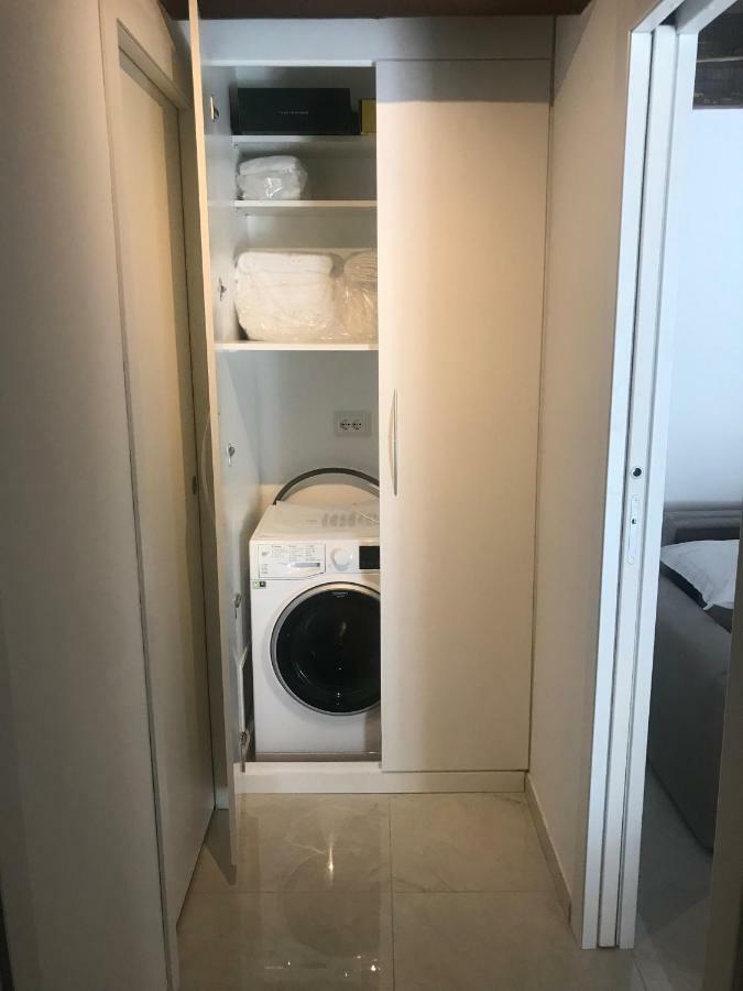 Moderno Affaccio Su Via Mazzini Apartman Ferrara Kültér fotó