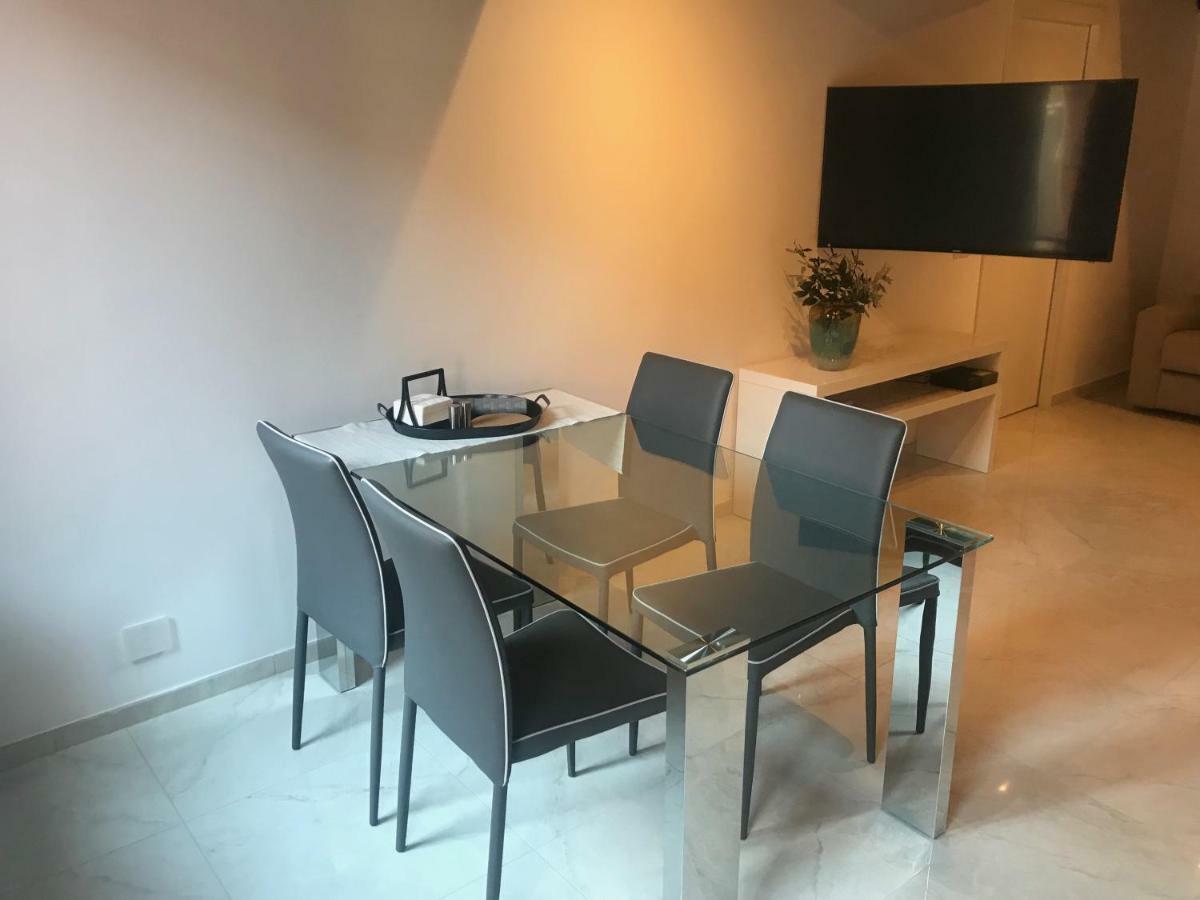 Moderno Affaccio Su Via Mazzini Apartman Ferrara Kültér fotó