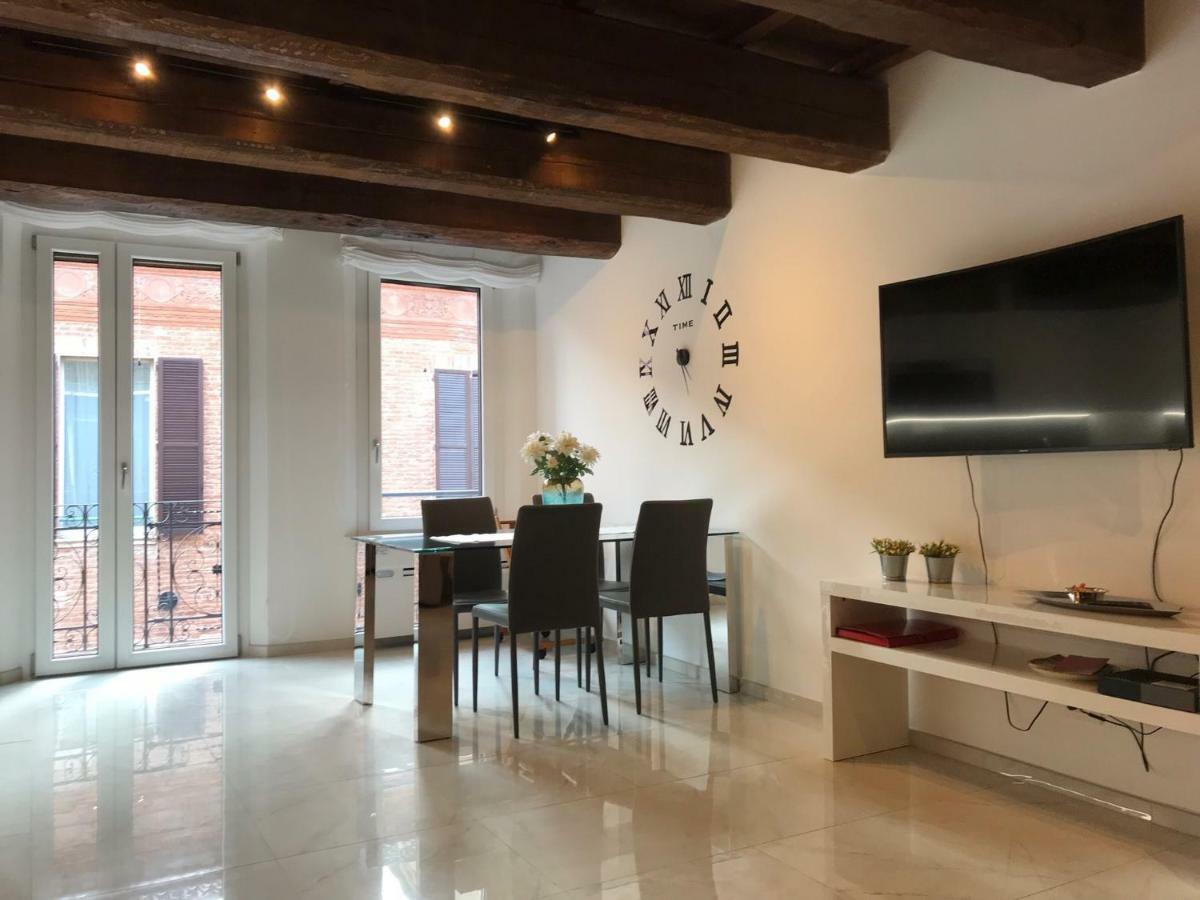 Moderno Affaccio Su Via Mazzini Apartman Ferrara Kültér fotó