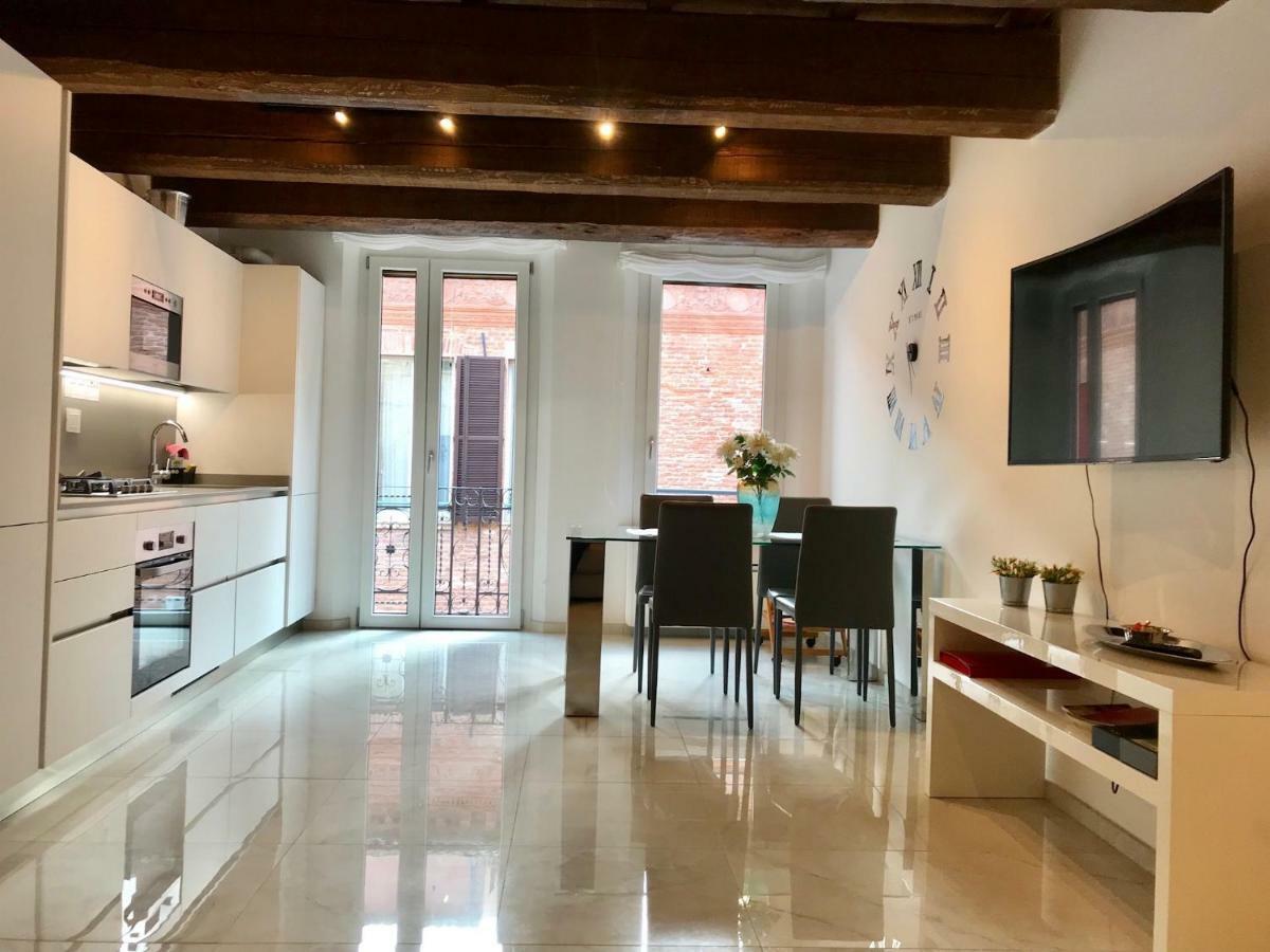 Moderno Affaccio Su Via Mazzini Apartman Ferrara Kültér fotó